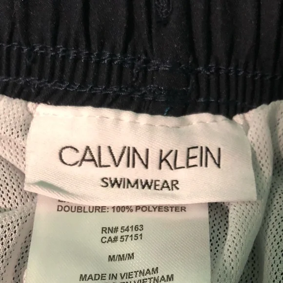 Calvin Klein swim shorts, size M - Picture 4 of 6